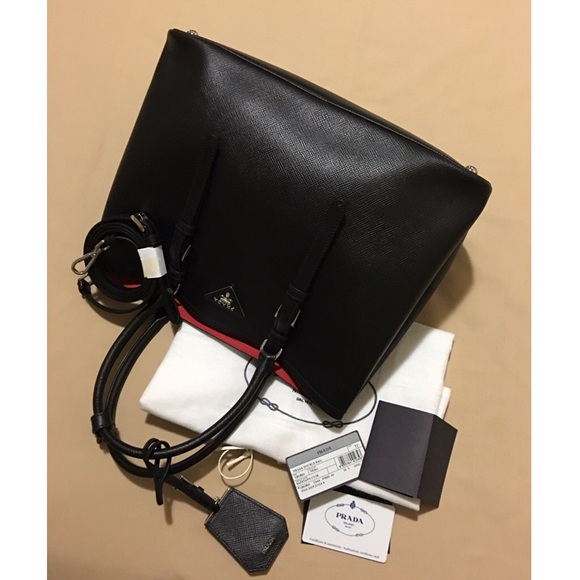 SOLD PRADA Saffiano Cuir Double Tote Bag $3,100 - Picture 4 of 8